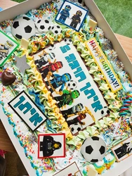 עוגות גן עם דף סוכר, קצפת ואלמנטים