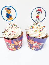 קאפקייקס מעוצב עם קצפת צבעונית ודפי סוכר