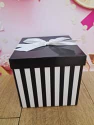 קופסת קרטון עם סרט סטן M