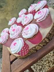 קצפת צבעונית עם סוכריות קישוט