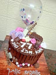 עוגה עם בלון קונפטי והקדשה